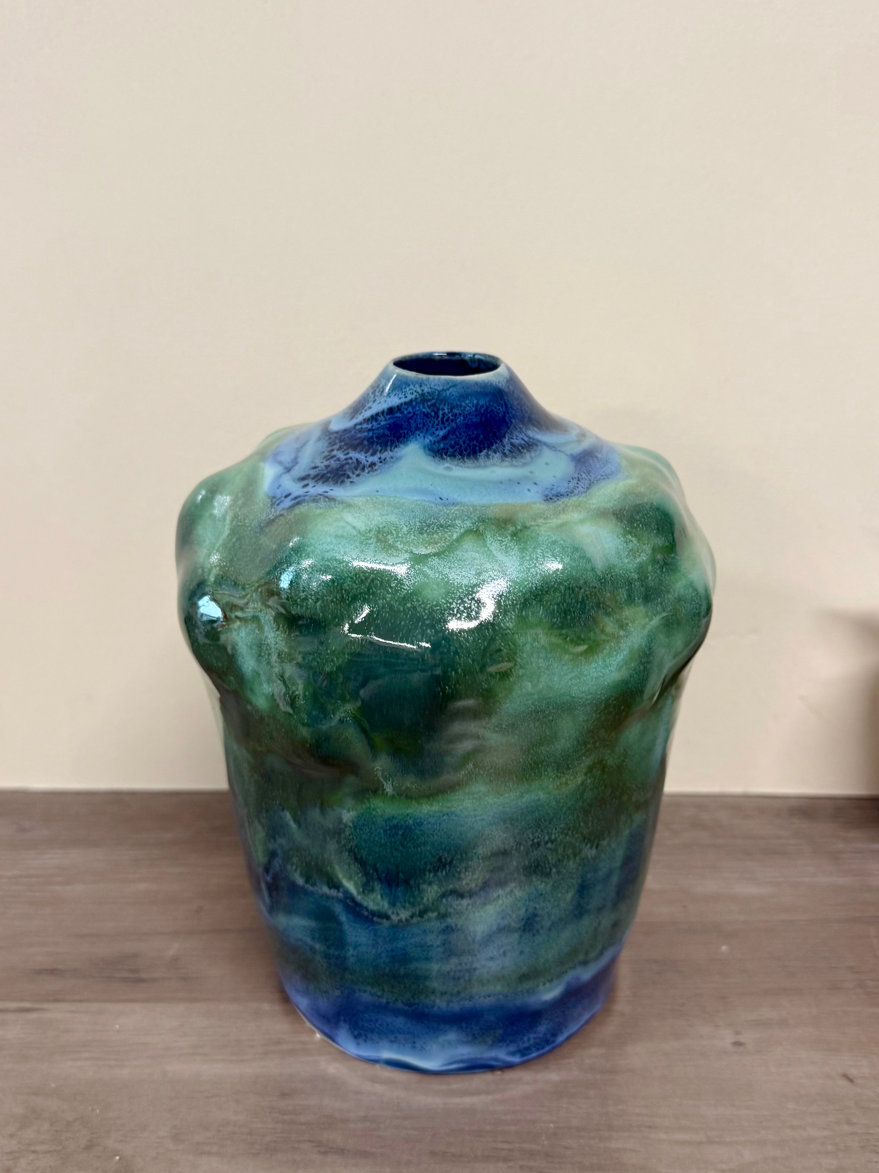 Cloud form blue and green vessel